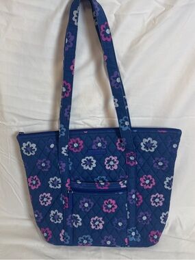 Vera Bradley Daisy Daisy Vera Tote Quilted Cotton Floral Shoulder Bag Navy Blue